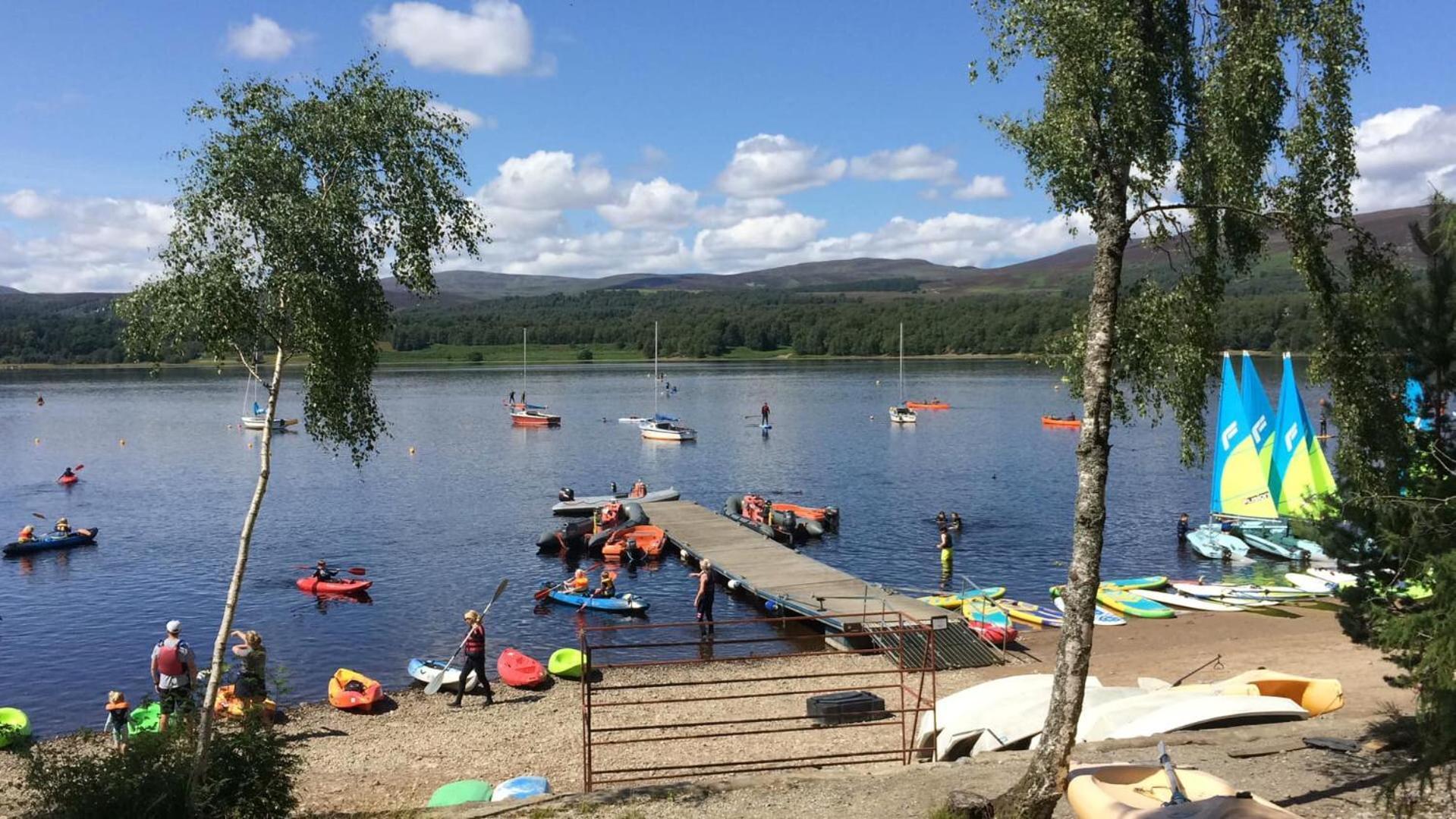 Loch Insh Chalets Ltd キンクレイグ エクステリア 写真