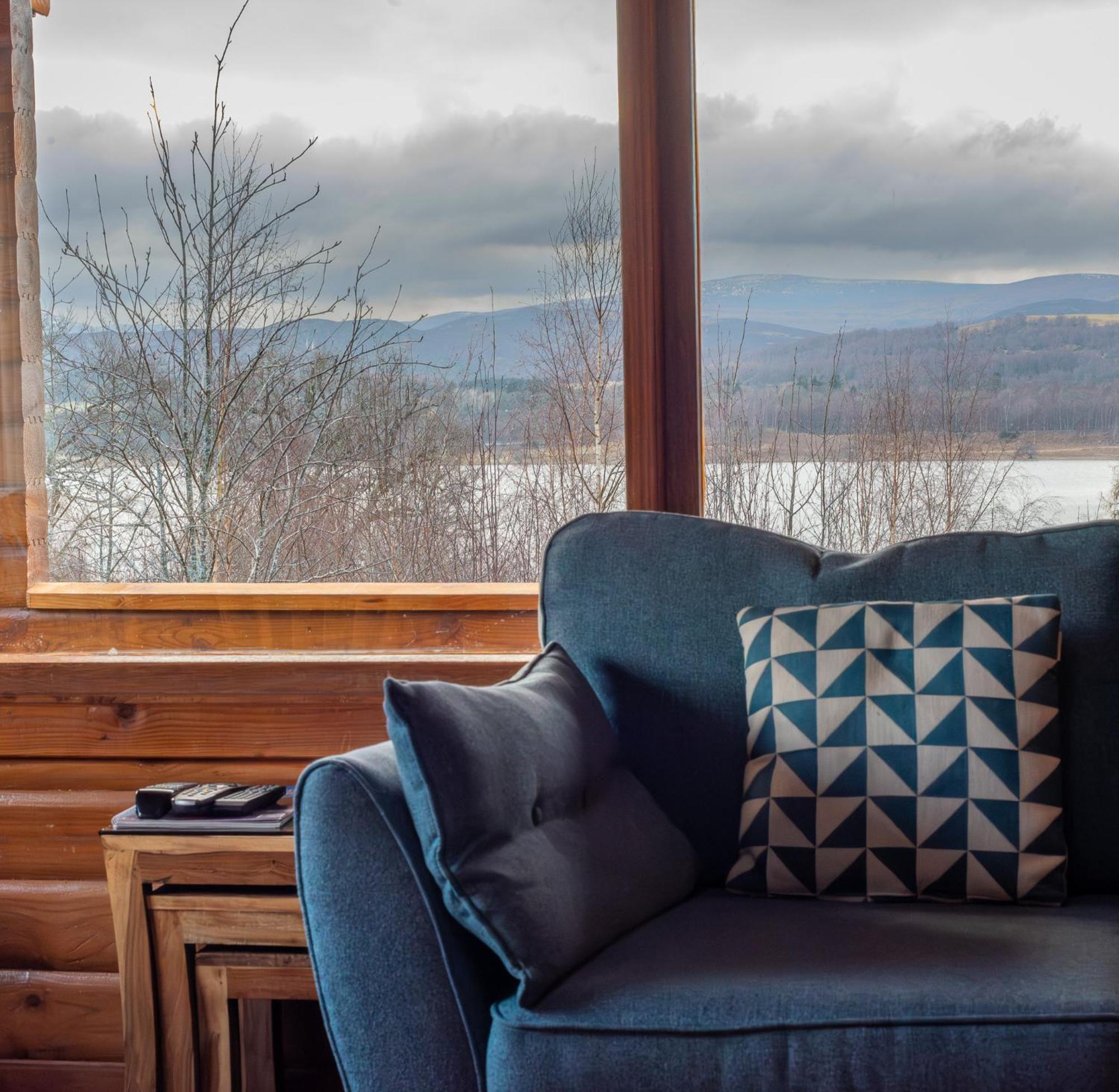 Loch Insh Chalets Ltd キンクレイグ エクステリア 写真