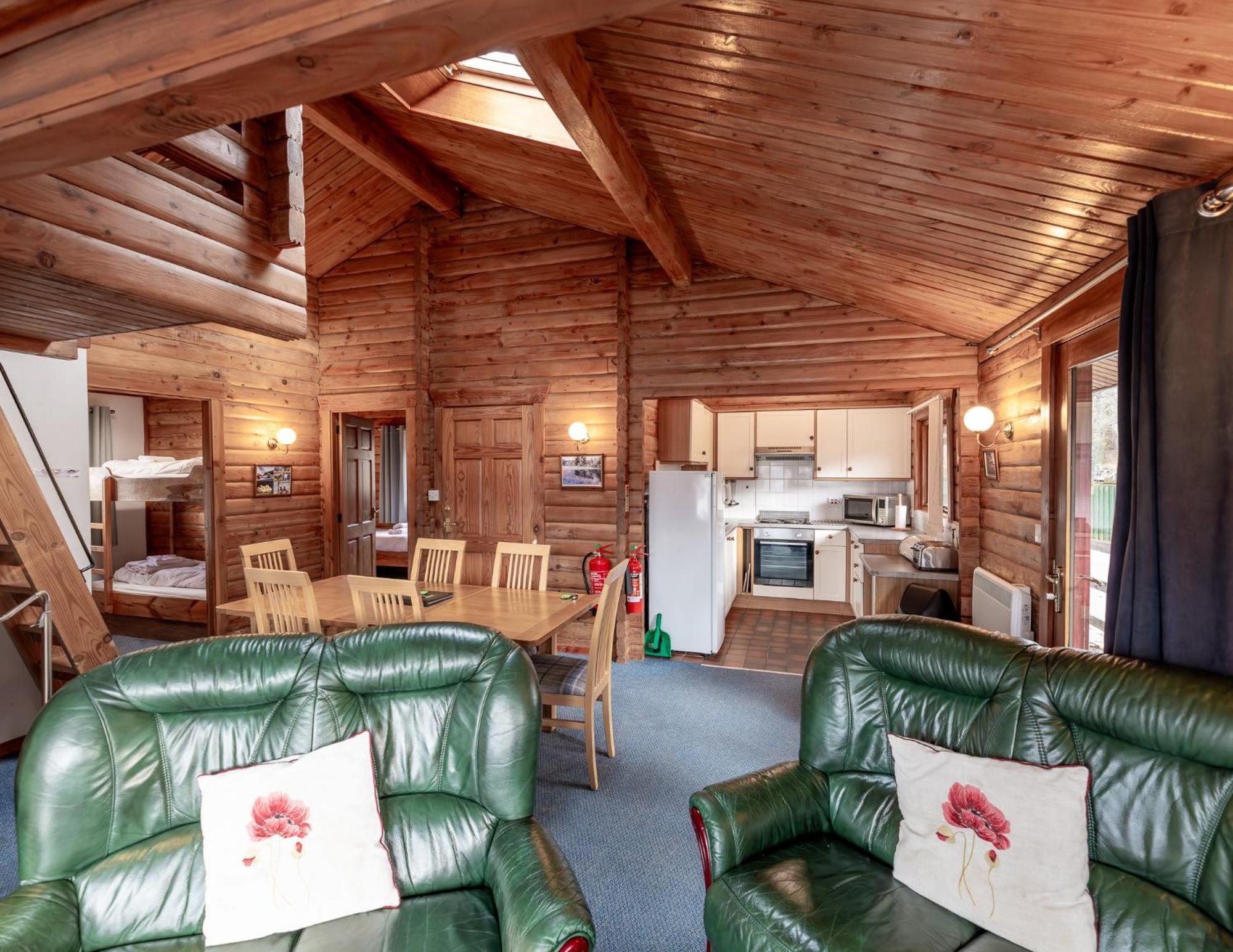 Loch Insh Chalets Ltd キンクレイグ 部屋 写真
